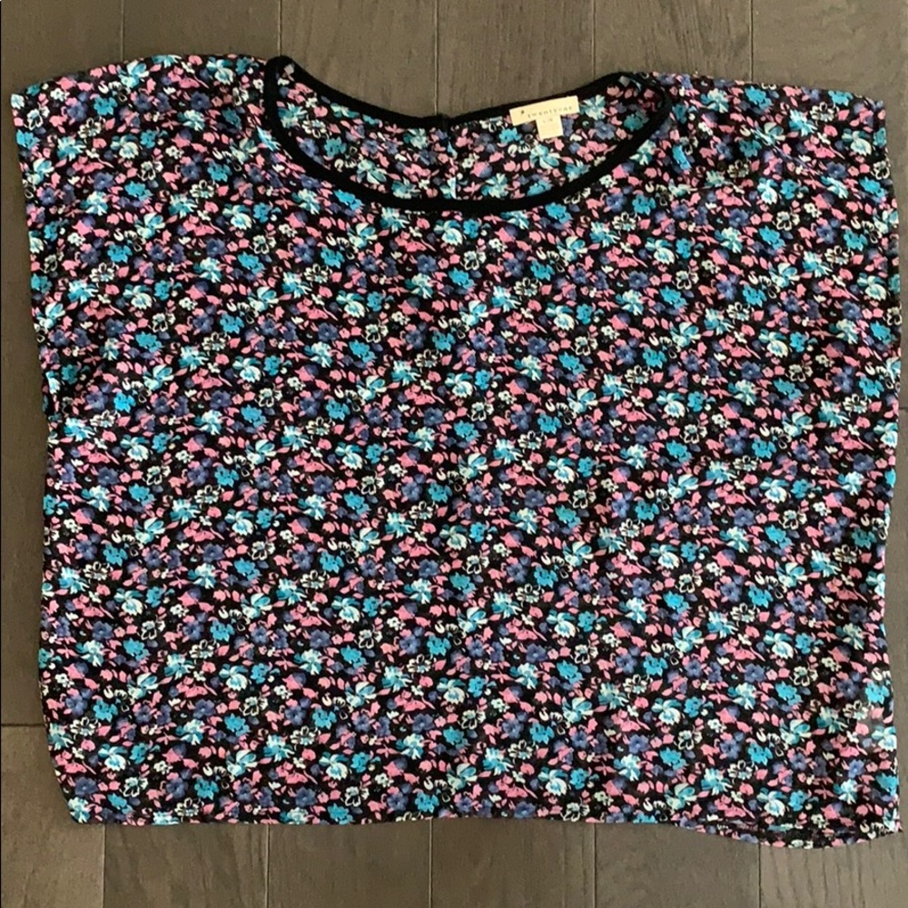 Forever 21 floral polyester cap sleeved top Large